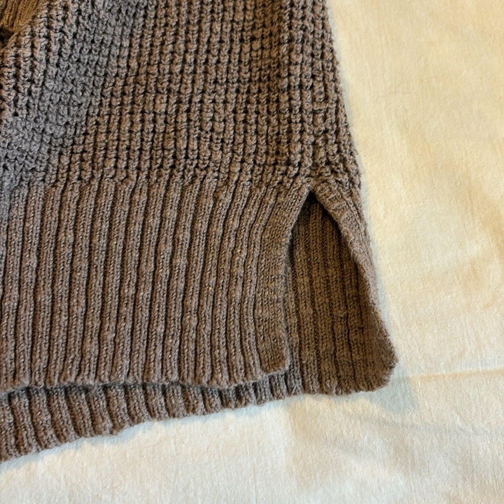 American Eagle Sweater - image 5